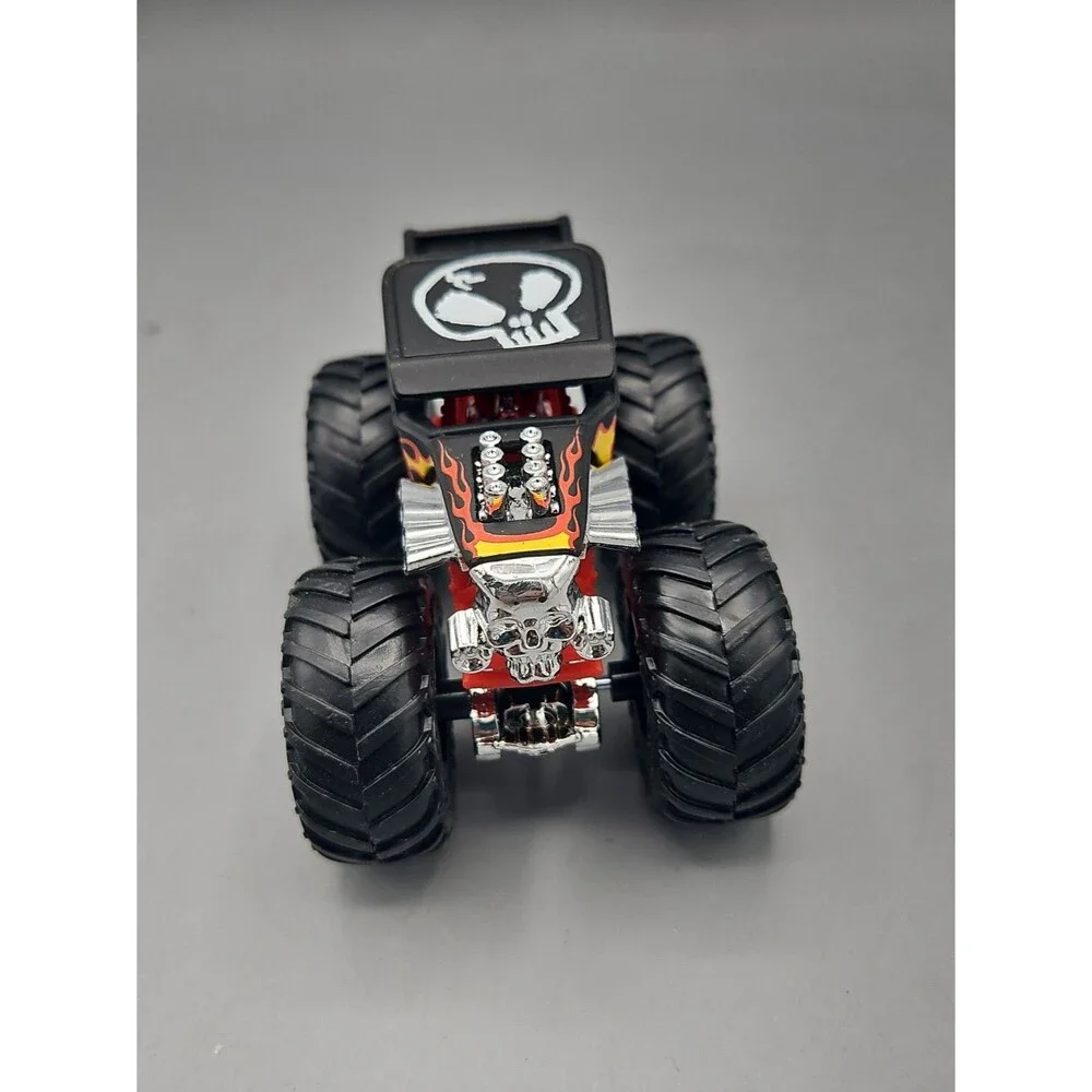 Hot Wheels Monster Jam Truck 1:64 Bone Shaker Diecast Flame Black Red